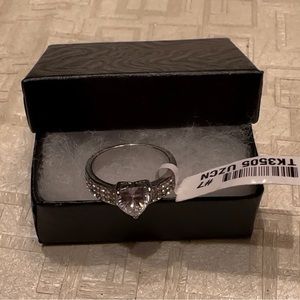 2.50Ct Heart Shape Stainless steel ring, size 7